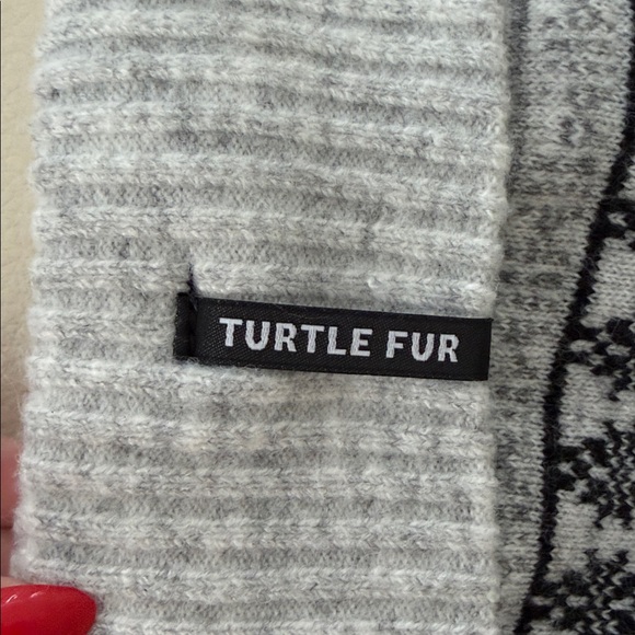 NWT Turtle Fur  Gray Pom beanie
  Adult one size ! - Picture 2 of 5